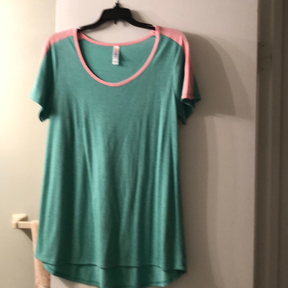 Lularoe Classic T mint green pink trim M